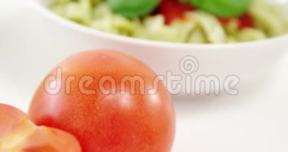 樱桃番茄加一碗意大利面视频的预览图