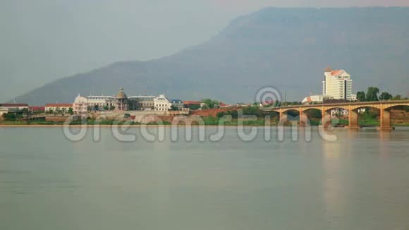 老挝帕克塞桥视频的预览图