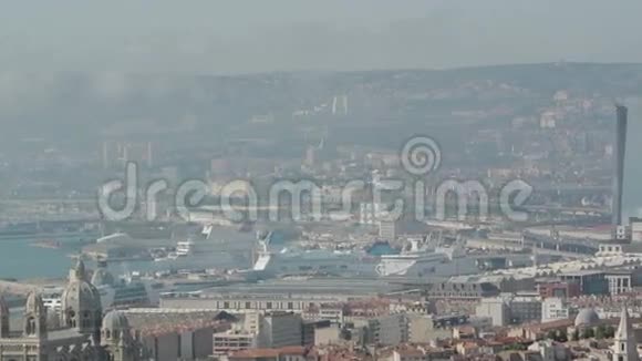 马赛港的航空视频的预览图