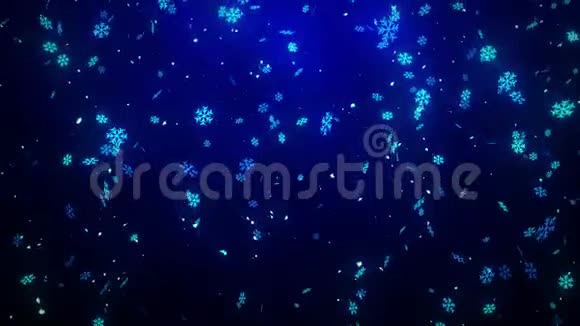 在圣诞假期的风中蓝色的灯光照耀着雪花飘落背景动画无缝循环视频的预览图