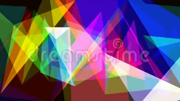 半透明彩虹移动几何三角形状4K无缝环运动背景动画视频的预览图