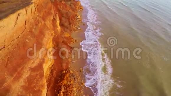 岩石海岸的海洋视频的预览图