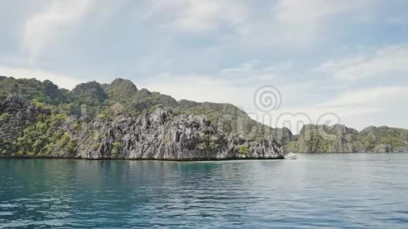 带悬崖的双子泻湖死因巴拉望菲律宾录像正在播放视频的预览图