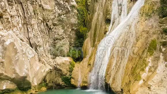 卡迪瀑布在波利林尼奥在佩罗奔尼撒在希腊视频的预览图