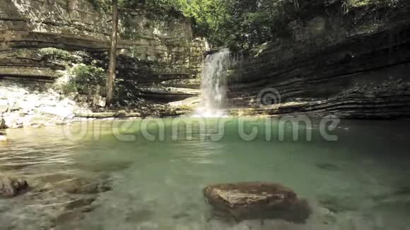 奥卡特斯河瀑布格鲁吉亚Imereti地区Kutaiisi附近霍尼区的自然纪念碑阳光下的地标视频的预览图