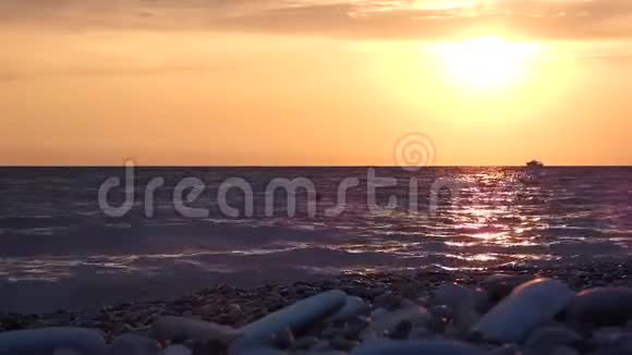 海边的日落夏日之夜视频的预览图