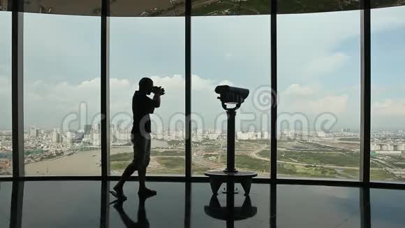 胡志明市塔台观景台拍照视频的预览图
