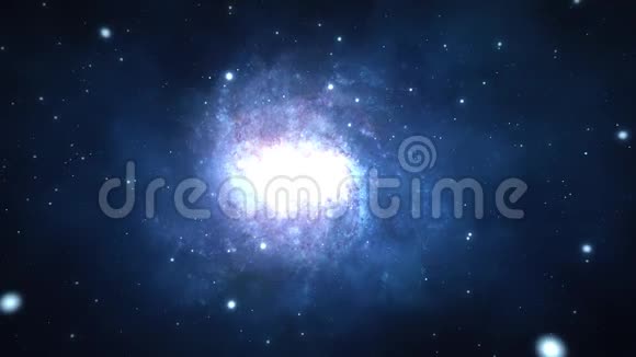 发光的深空与恒星一起旅行的星云视频的预览图