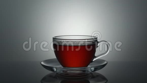 茶在桌子上视频的预览图