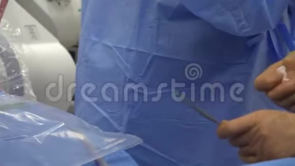 背部手术或微创脊柱手术视频的预览图