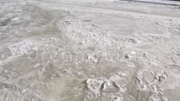 冰封的海洋和浮冰视频的预览图