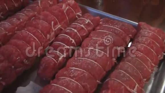 新鲜牛肉嫩肉菲力米尼翁视频的预览图