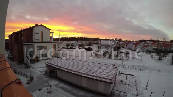 美丽的冬季日落芬兰熔岩时间推移视频视频的预览图