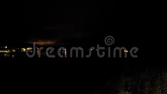 从Connel桥上看到Connel和Lora瀑布8小时后晚上视频的预览图
