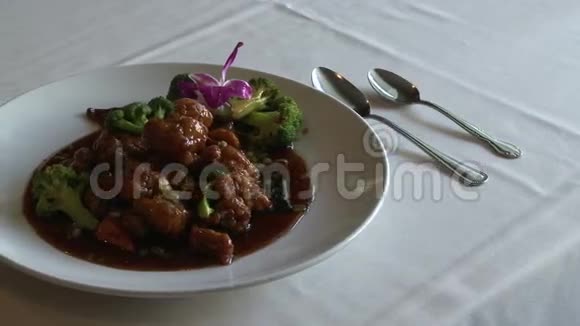 牛肉和西兰花菜视频的预览图