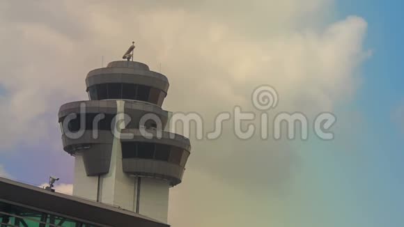 机场候机楼逆天控制塔台雷达视频的预览图