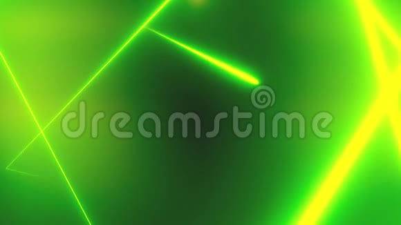 黑色背景上明亮的黄绿色霓虹灯线正在形成运动三角隧道抽象背景3D渲染4k视频的预览图