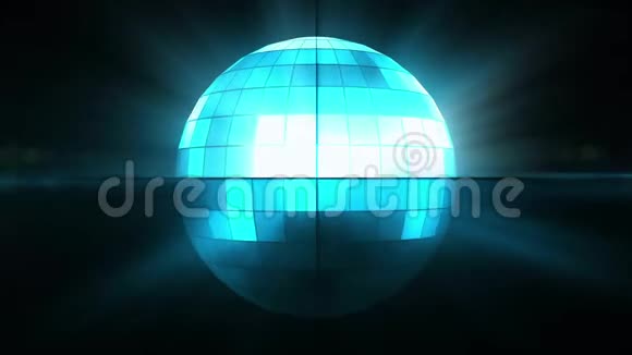 动画的蓝色发光和闪闪发光的镜子迪斯科球旋转视频的预览图