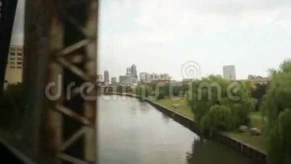 芝加哥过桥视频的预览图