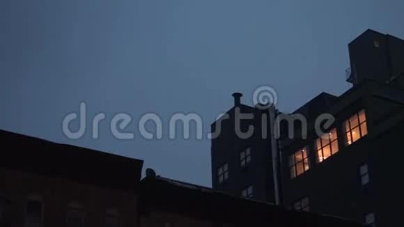 纽约市的闪电和雷霆视频的预览图