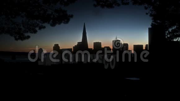 旧金山全景日出在市中心视频的预览图
