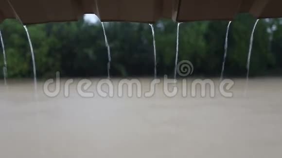 屋面雨水视频的预览图