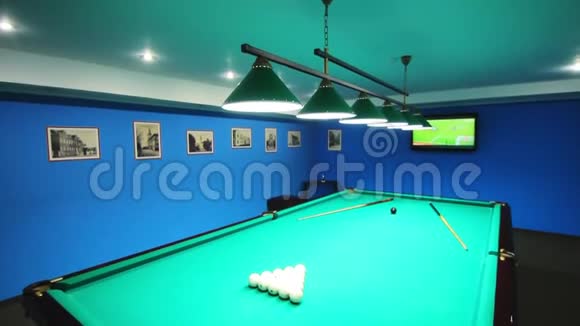 泳池游戏桌比利亚德房间背景台球桌比利亚德俱乐部视频的预览图