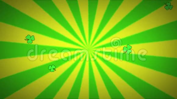 动画飘浮着绿色的三叶草落在黄色和绿色的条纹上在背部循环旋转视频的预览图