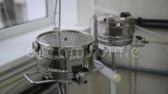 无菌工具器械的金属容器视频的预览图