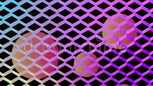 通过粉红色到绿松石网格看到的橙色到粉红色梯度球的灵活化视频的预览图