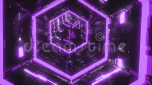 在明亮的紫色霓虹六边形隧道中飞行的镜面宝石的抽象背景艺术商业和商业视频的预览图
