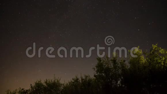 希腊夜空闪烁着明亮的星星视频的预览图