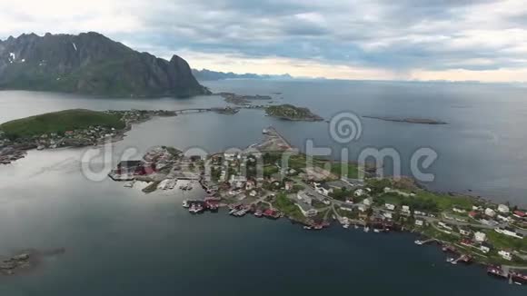 洛福顿群岛岛屿空中镜头视频的预览图