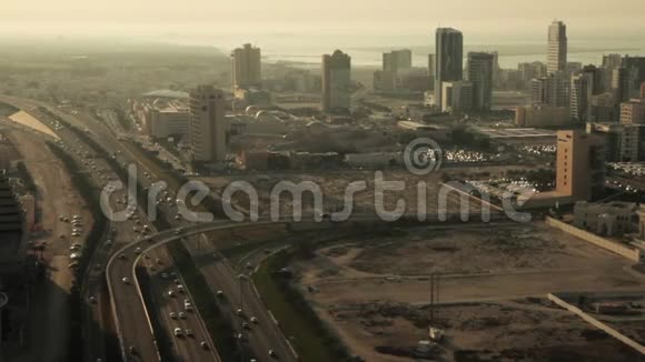 宽阔的空中景观麦纳麦巴林03摩天大楼视频的预览图