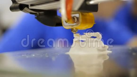 学生校园的3D打印教育新技术硅谷和校园启动印刷视频的预览图