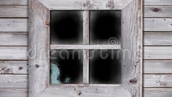房子窗户上的冰霜视频的预览图