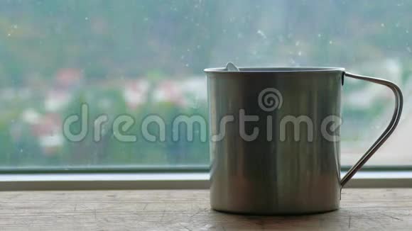 泡茶的热蒸汽视频的预览图