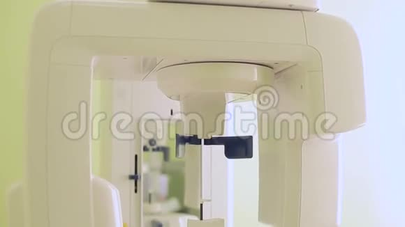 牙齿图片的牙科设备视频的预览图