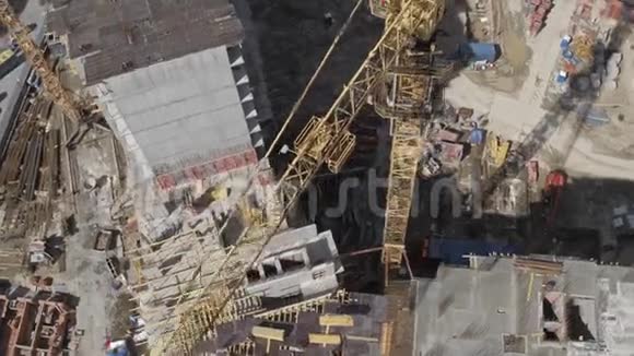 黄塔楼起重机未完成建筑施工现场视频的预览图