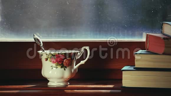 红茶书拍摄早晨时间视频的预览图