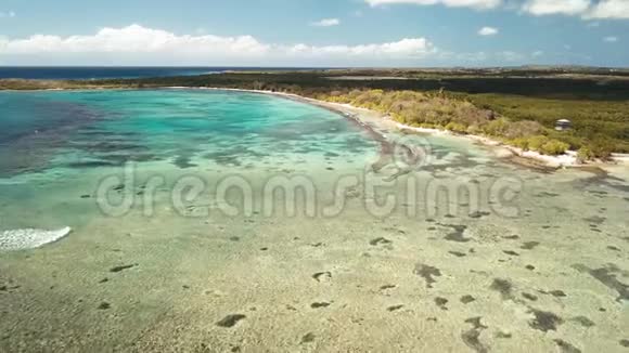 加勒比海瓜德罗普格兰德泰尔路易港泻湖安斯杜索夫勒鸟瞰图视频的预览图
