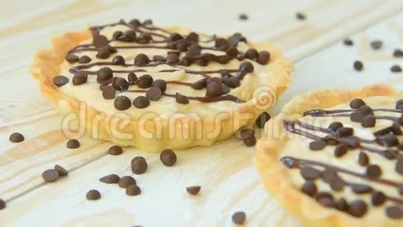 奶油巧克力馅饼视频的预览图