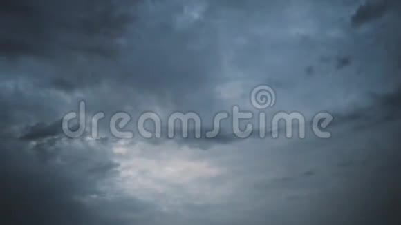 日落时黑暗风暴云的时间推移全高清1080p4K视频视频的预览图