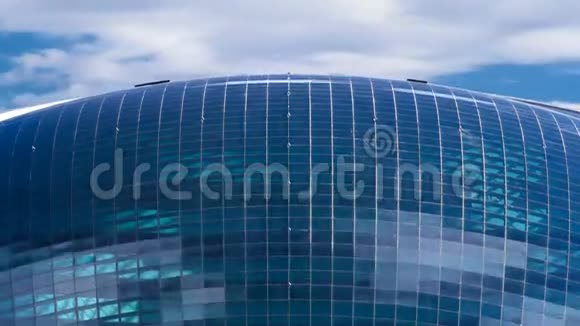 纳扎尔巴耶夫中心和蓝塔云层反射哈萨克斯坦阿斯塔纳视频的预览图