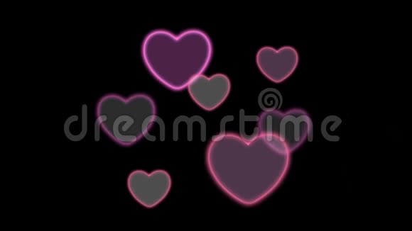 动画粉红色的心形在黑色背景上视频的预览图