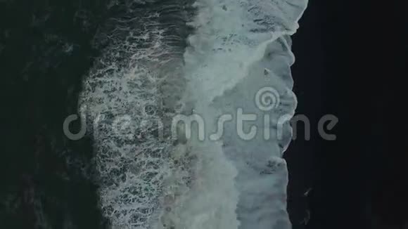 冰岛黑滩日落视频的预览图