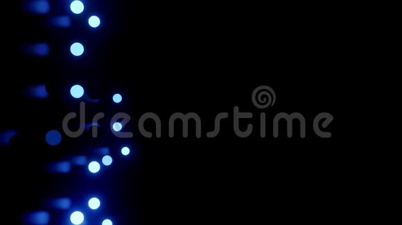 闪闪发光的蓝球在闪亮的房间里闪现黑暗闪亮相机中发光球的4K抽象三维背景美丽美丽视频的预览图