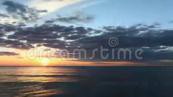 佛罗里达海岸4K超高清日落时间视频的预览图
