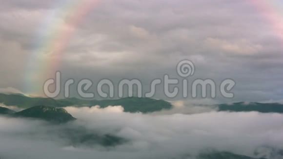 山中彩虹视频的预览图
