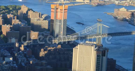 4K超高清曼哈顿大桥到布鲁克林的空中景观视频的预览图